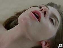 Alice March Loves Getting Her Pussy Eaten