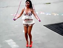 Julie Skyhigh corde ecole