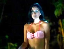 Olivia Munn, Nikki Moore - The Babymakers