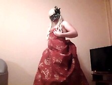 Залезли под платье и вылизали попку с киской - это было горячо и страстно - IkaSmokS