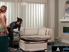 GIRLSWAY - mother I'd like to fuck Sinn Sage Misreads Neighbour Charlie Forde’s Flirt Attempts - SPANISH SUBTITLES