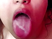 La novia de mi amigo se deja follar nos quedamos solos en casa y le di mi leche