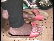 Trample lodge - face as shoe sole for nylon foot