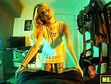 Dance and Massage with Brazilian Babe - Max Boss