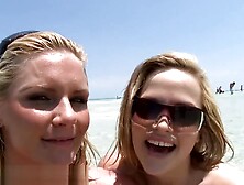 BANGBROS - The Ass Battle! Phoenix Marie VS Alexis Texas (ap8307)