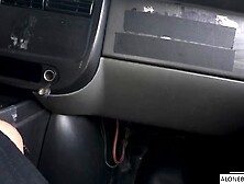 izi blu spreading pussy for cash 1