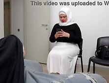 Schlong flash.  Muslim married mother I'd like to fuck caught me jerking off in public expecting room