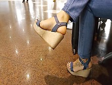 Candid ebon milf soles on bus