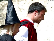 Gina Snake cosplays as Pearl necklace and takes on two huge cocks like a pro