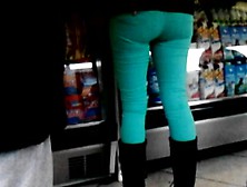 Nalgona En Jeans Verdes