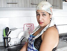 How nice is my maid - porn in Spanish