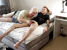 girlfriend gives blowjob and I cum