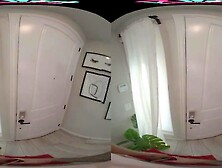 VRHUSH Delivery hotty Olivia Jayy craves her five star rating