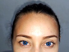 Puta de garganta profunda sale del colegio con ganas de chupar polla