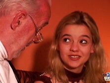 Kandy Sweet - Private Teacher