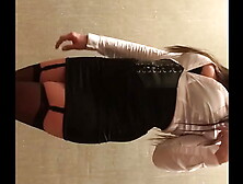 Real ex-wife Emma Kohn shows her perfect fat rear-end