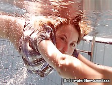 Brizgina Video - Underwatershow