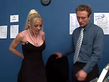 Zi Zi In Cumshot With Bubbly Goddess From