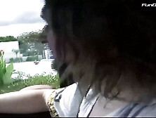 Hispanic nice in die Fresse gewixxt