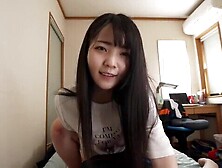 キュートな清純派美女がディープスロート音を響かせて健気にフェラ