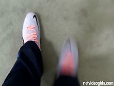 Molly é uma jovem deliciosa