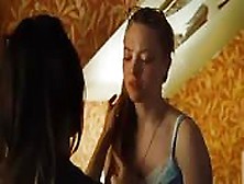 Amanda Seyfried And Megan Fox's Lesbian Scene