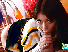 Cheerleader Ashlyn Bjs