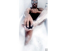 I Wash My Body in the Bath (2025)