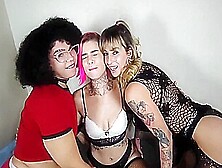 Julia Fontanelli And Sofie Lollipop In Namorada Da De Presente 2 Amigas E Seu Namorado Fode Elas No Pelo 10 Min