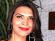 Thais Morales - Smoking - Fetishshemale