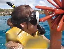 Cumming on Kristina Bell in Hawaii