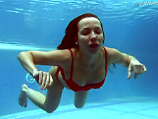 Watch Lina Mercury in red lingerie underwater