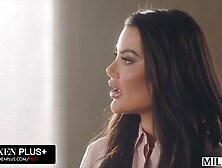 MILFY Nice-looking Bubble Booty mother I'd like to fuck Savanah Storm Gets Stretched Out