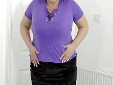 Mature MILF 'Carol Brown' Fingers Her Way To A Huge Orgasm