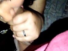 mi hermanastra es descubierta en tinder siendo una putita y pagara con una mamada