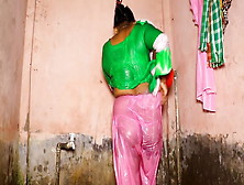 Aunty Bath Open Desi