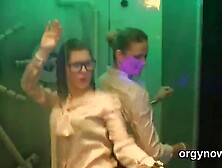 Fervid models give a head and enjoy screwing and group sex