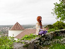 Tiny Redhead Guides U To A Greater amount Assured U: A 10 Minute Meditation