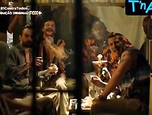 Julia Ianina Butt,  Breasts Scene in 1 Contra Todos