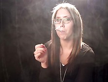 Glamour Smoking Fetish (2). Mp4