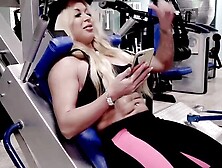Bodybuilder fucks fat bro on user date