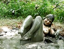 Bikini Sarah in Bleck