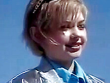 Astonishing clip 4134889