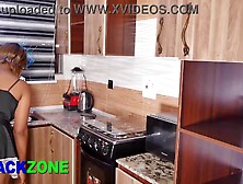 How I nearly permeate my step mother during the time that that babe was in the Kitchen