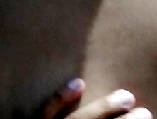 Mi'miga me ayuda a sacarme la leche