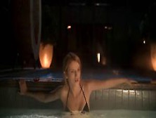 Bella Thorne Sexy - Scream 2015 - Season 1 Episode 01