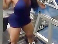 Culona Y Piernuda En El Gimnasio