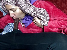 Saya Karim In Londradaki 52 Yasındaki Turk Karısı,  Kocası Isteyken Buyuk Siyah Penisi Emmenin Tadını Cıkarıyor