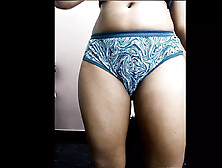 Sexy desi bhabhi show bikini boobs