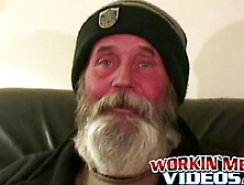 Hobo amateur grandpa jerking himself off with his huge beard